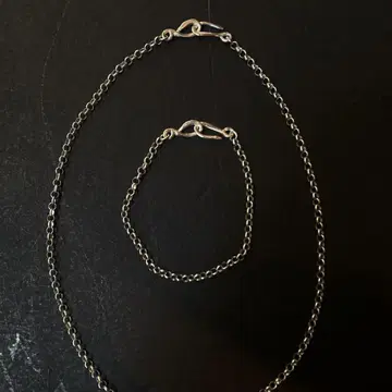 me and her / cross chain bracelet