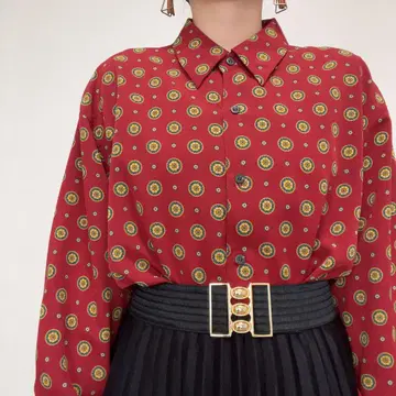 보르도 빨간 계열 오리엔탈 올 패턴 빈티지 패턴 셔츠 폴리 셔츠