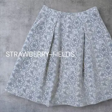 [ STRAWBERRY-FIELDS ] 스트로베리 필드 꽃무늬 미사용