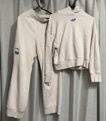 adidas x HELLOKITTY 헬로키티 셋업