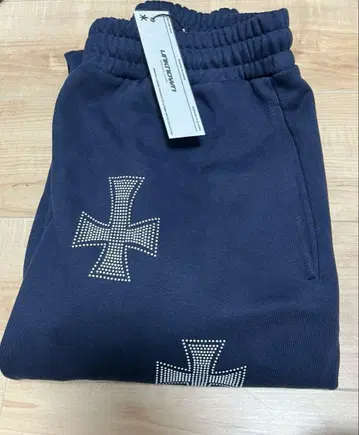 unknown London Cross Rhinestone 스웨트 팬츠