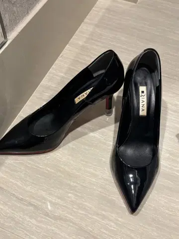 DIANA 블랙 펌프스 블랙