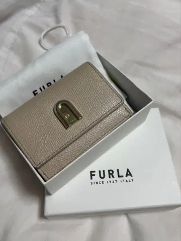 FURLA 핑크 베이지 3단 폴더형 지갑