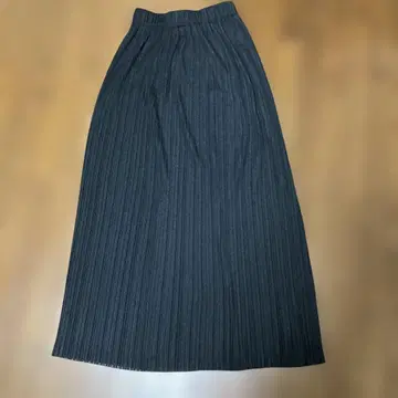 PICCOT 블랙 플리츠 스커트