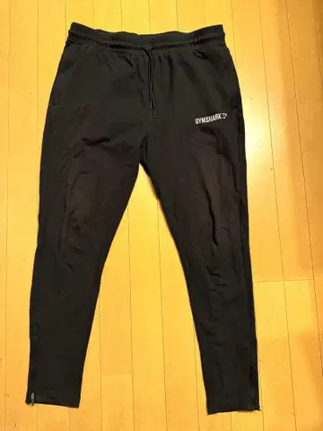 GYMSHARK 블랙 조거 팬츠 M 테이퍼드