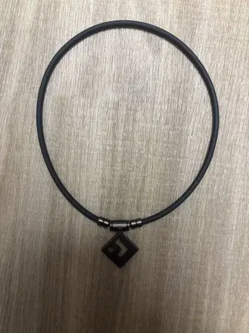 타오 목걸이