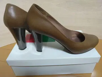 긴자 카네마츠 브라운 플레인 펌프스 24.5cm