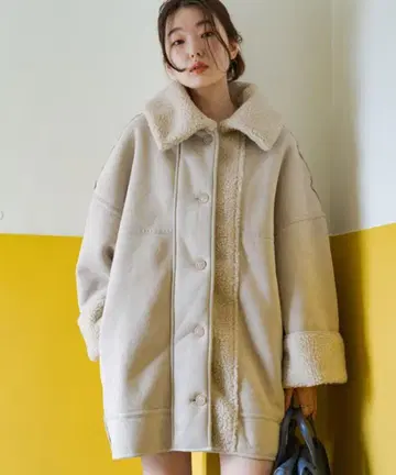 kastane 하이넥 리버서블 보아 무스탕 자켓