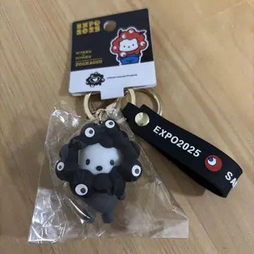 간사이 오사카 만박 블랙 미야쿠미야쿠 산리오 키링 포차코
