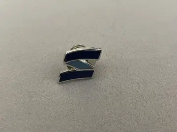 도쿄 과학대학 핀 배지