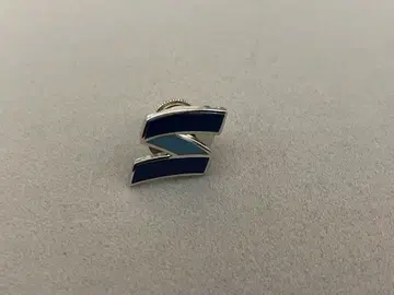 도쿄 과학대학 핀 배지