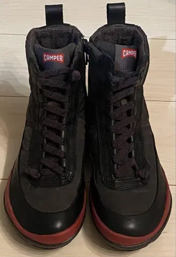 camper 캠퍼 페우 피스타 미쉐린 사이드 지퍼
