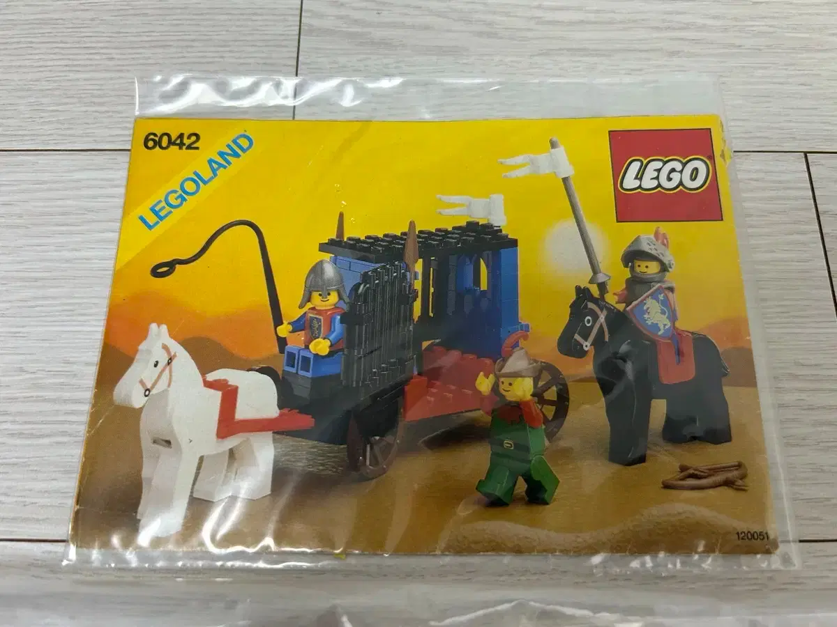 Old Lego 6042 Castle Convoy (Collector&#x27;s Item)