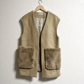 새상품급 BLUELEA 블루레아 퍼 포켓 울 베스트 베스트 카멜