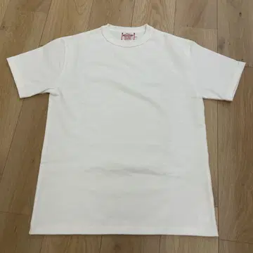빅 존 화이트 티셔츠 S 사이즈