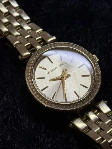 MICHAEL KORS 골드 시계
