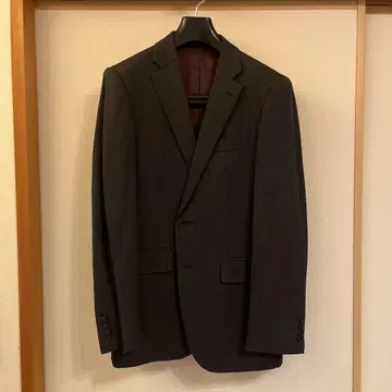 수트 다케오 키쿠치