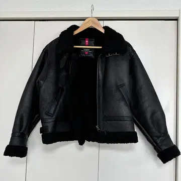 알파 인더스트리 블랙 무스탕 자켓 여성용