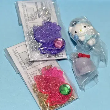 산리오 키티 가챠 반짝이 펜던트