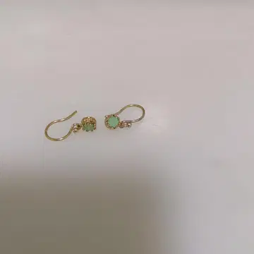 그린 스톤이 달린 골드 후크 귀걸이 3-2