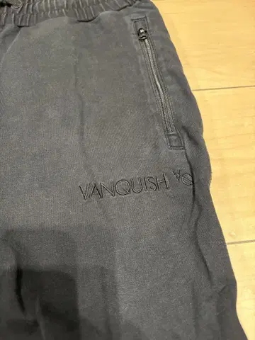 VANQUISH FITNESS 블랙 조거 팬츠