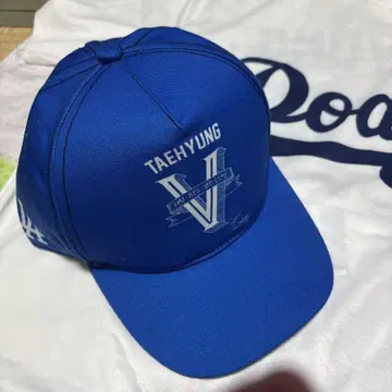 BTS TAEHYUNG V 로고 야구 모자 파랑