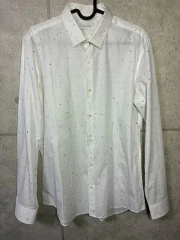Calvin Klein / 화이트 스플래터 긴팔 셔츠 / Y-shirt
