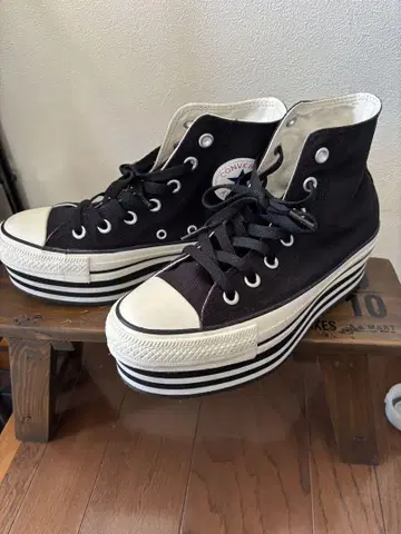 Converse 하이컷 스트라이프 스니커즈 블랙