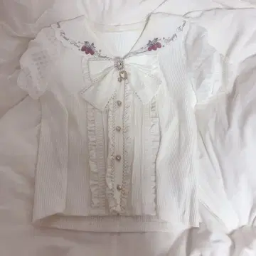 lizlisa 스트로베리 자수 세일러 리브 블라우스