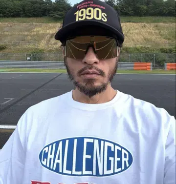CHALLENGER 티셔츠