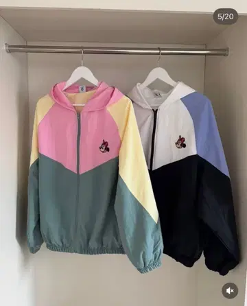 [ 미사용 새상품 ] minnie zip hoodie 나일론 자켓