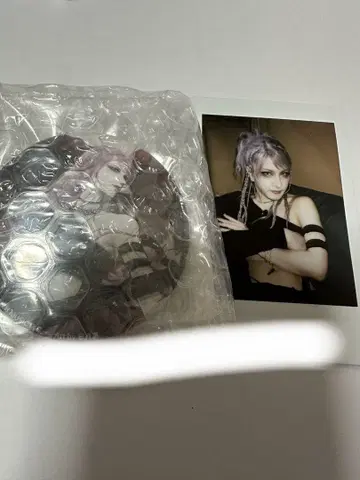 JILUKA Sena 폴라로이드, 캔뱃지