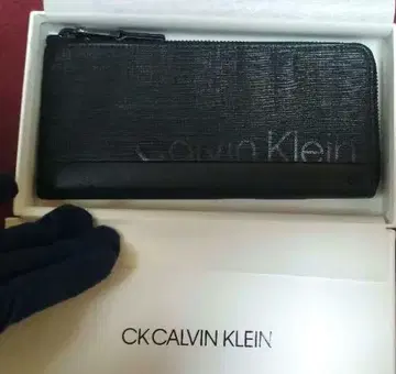미사용품 Calvin Klein 블랙 장지갑