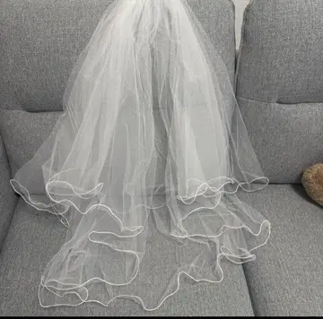 화이트 프릴 웨딩 베일 타카미 브라이덜