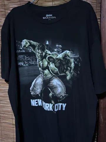 Avengers S.T.A.T.I.O.N. Hulk 티셔츠 M