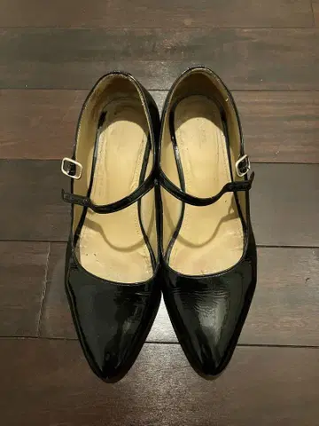 A.P.C 블랙 스틸레토 멜리 제인 슈즈 에나멜 38