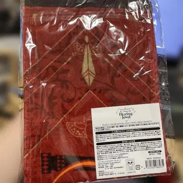 트위스티드 원더랜드 브레이징 주얼 머플러 타월 (스칼라비아)