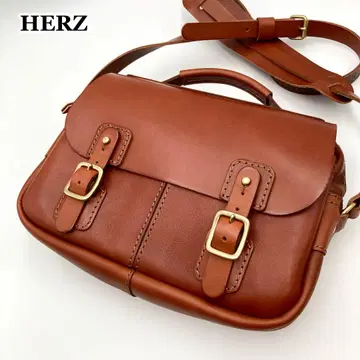 컨디션 최상! 단종 레어 HERZ 홀리데이 워커 숄더백 브라운 가죽