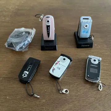 [ 추억의 ] 미니어처 폴더폰 컬렉션 P900i 등 5종 세트!