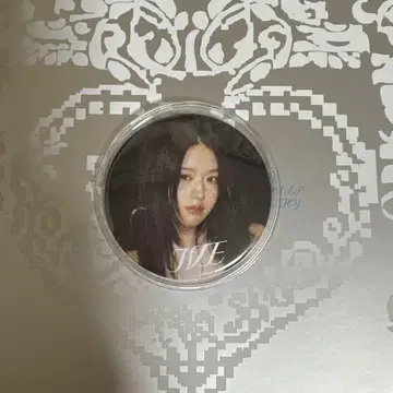 IVE empathy 캔 배지 유진