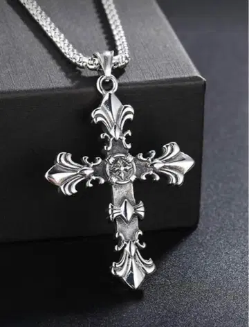 고딕 스타일 실버 십자가 목걸이 67.5cm