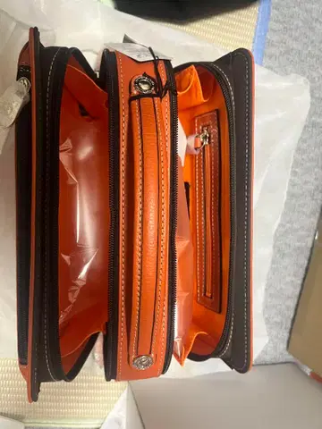 CASTELBAJAC 오렌지 클러치백