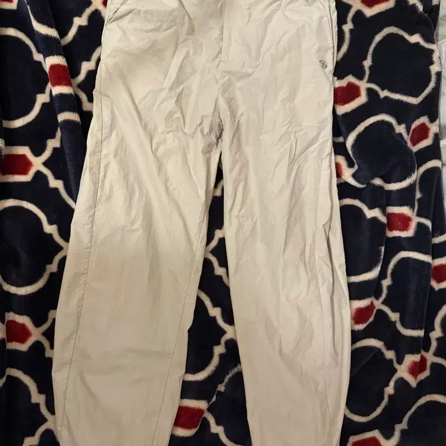 SAN SAN GEAR | 산산기어 Sansan Gear Ice Beige Side Snap Pants Size