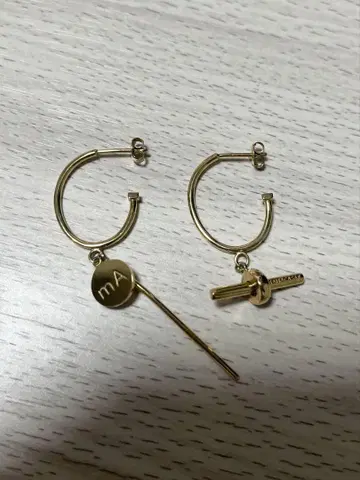 BTS 지민 착용 MAMACASAR 후프 언밸런스 골드 귀걸이
