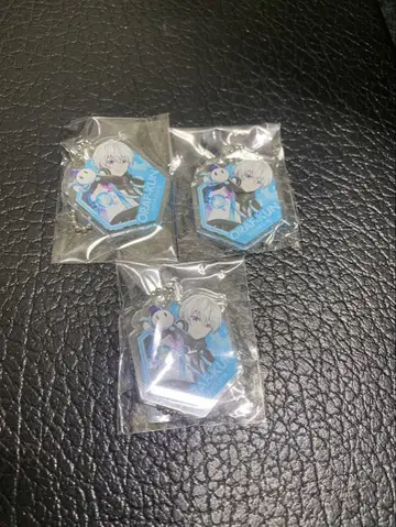 도즐사 딸기 타르트 아크릴 키링 오라후군 로손 한정판