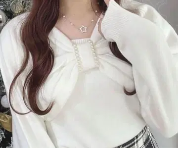 evelyn 리본 포함 화이트 니트 스웨터