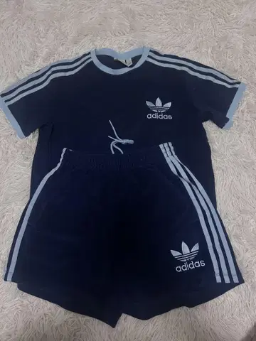 adidas 네이비 셋업 M 사이즈