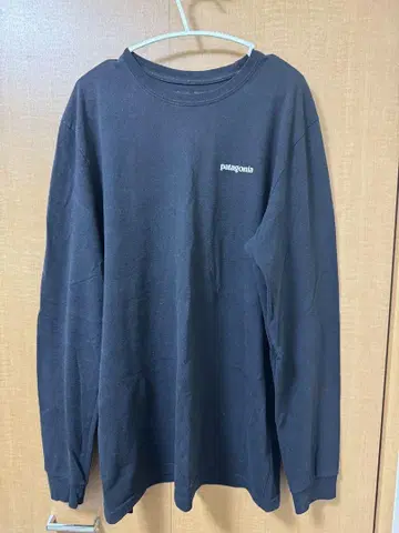 patagonia 블랙 롱 T