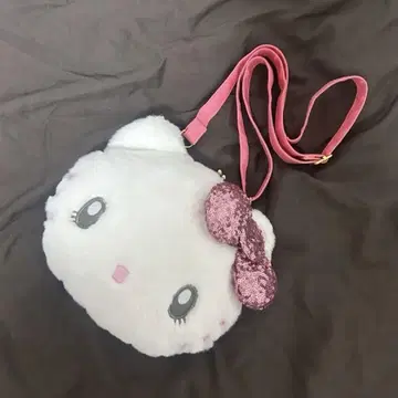 키티의 숄더백