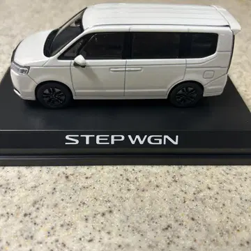 혼다 STEP WGN 미니카 화이트